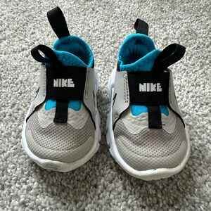 Nike Baby White and Blue Sneakers Size 2C